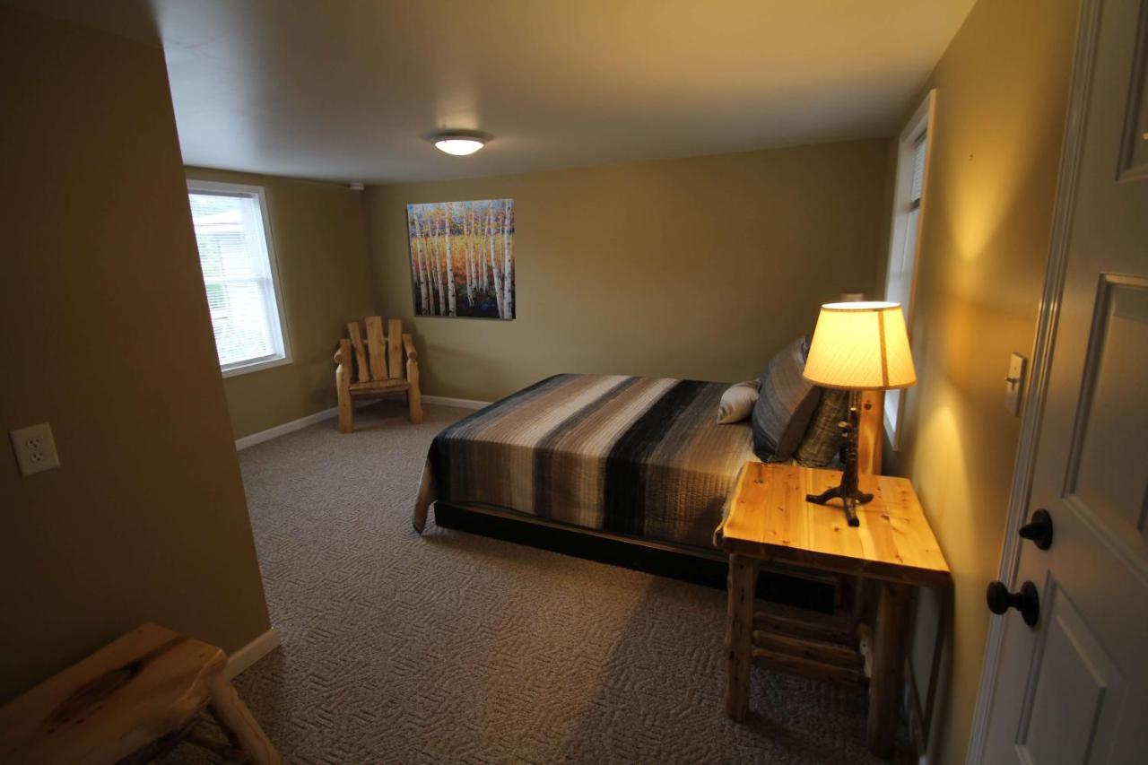 Mackinac Lake Trail Motel Mackinaw City Phòng bức ảnh